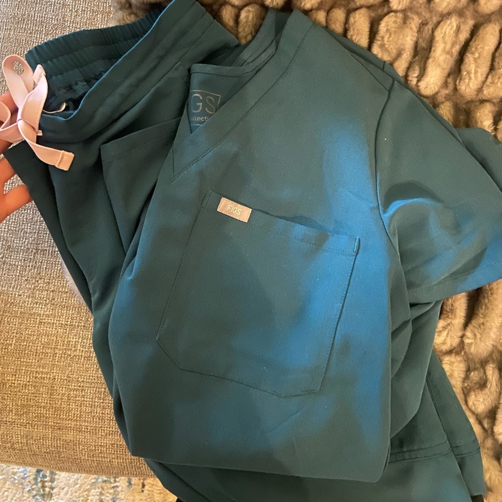 SIZE SMALL FIGS SET